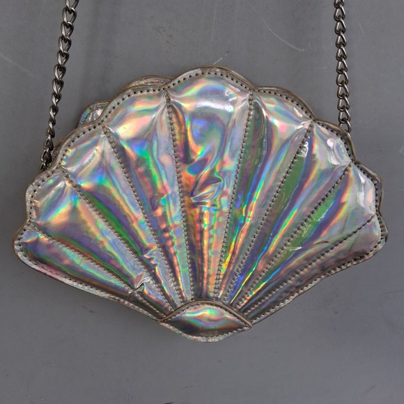 Bioworld Handbags - Bioworld Iridescent Holographic Seashell Crossbody Bag Silver Chain Strap Purse